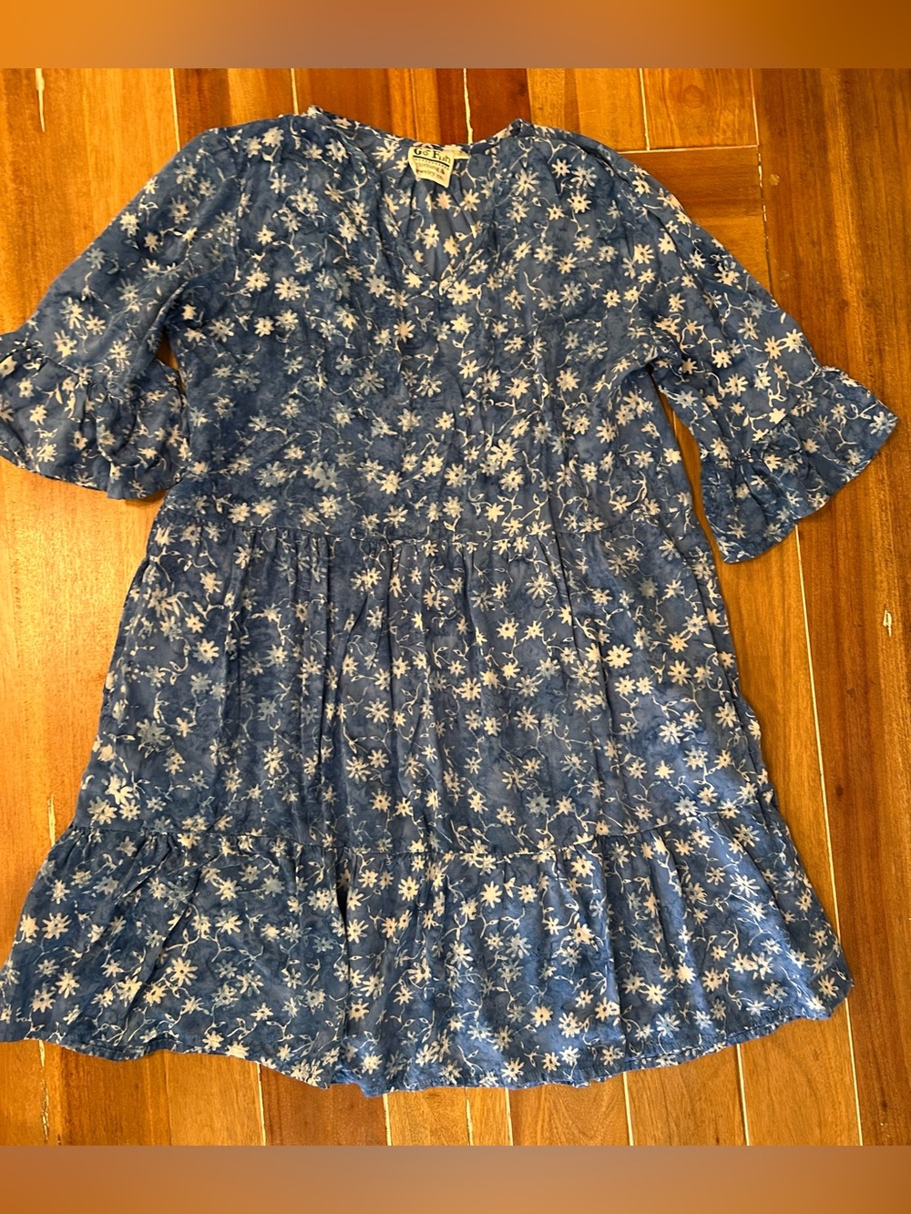 GO FISH Rayon tiered dress with pockets. Small.